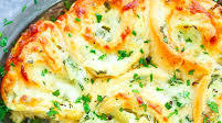 Cheesy Artichoke Spinach Pinwheels Cheesy Artichoke Spinach Pinwheels