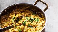 Chickpea dahl with naans Chickpea dahl with naans