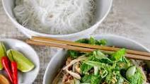 Vietnamese Lemon Grass Beef with Rice Noodles (Bún Bò Xào) Vietnamese Lemon Grass Beef with Rice Noodles (Bún Bò Xào)