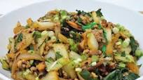 Sriracha Ground Pork and Bok Choy Stir Fry Sriracha Ground Pork and Bok Choy Stir Fry