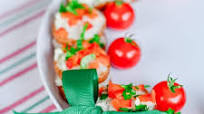 Holiday Wreath Appetizer | Edible Festive Centerpieces Holiday Wreath Appetizer | Edible Festive Centerpieces