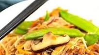Easy, Delicious Gluten Free Stir Fry | Homemade Sauce & GF Rice Noodles Easy, Delicious Gluten Free Stir Fry | Homemade Sauce & GF Rice Noodles