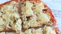 Chicken and pineapple pizza Chicken and pineapple pizza