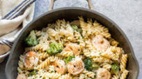 Shrimp Alfredo with Broccoli Shrimp Alfredo with Broccoli
