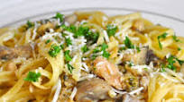 Clam Sauce with Linguine Clam Sauce with Linguine