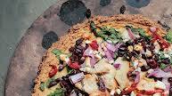 Gluten Free Cauliflower Pizza Crust with Greek Toppings Gluten Free Cauliflower Pizza Crust with Greek Toppings