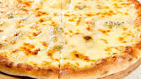 Pizza ai quattro formaggi -Four Cheeses Pizza Pizza ai quattro formaggi -Four Cheeses Pizza