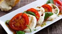 Caprese Salad with Pesto Dressing Caprese Salad with Pesto Dressing
