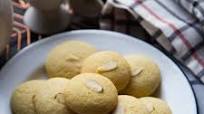 Easy Eggless Sugee Biscuits / Semolina Biscuits (Biskut Suji) Easy Eggless Sugee Biscuits / Semolina Biscuits (Biskut Suji)