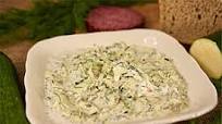 Mizeria z cukinii a'la tzatziki Mizeria z cukinii a'la tzatziki