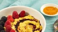 Golden Oats with Berries Golden Oats with Berries