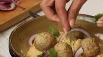 Chicken Meatball Hummus Bowl Chicken Meatball Hummus Bowl