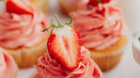 Strawberry Filled Cupcakes Strawberry Filled Cupcakes