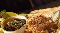 Barbacoa de cabrito, res o puerco Barbacoa de cabrito, res o puerco