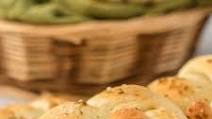 Soft Homemade Garlic Knots Soft Homemade Garlic Knots