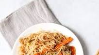 Chicken Vermicelli (Stir Fry Rice Noodles) Chicken Vermicelli (Stir Fry Rice Noodles)