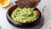 4 Ingredient Simple Guacamole with Lemon 4 Ingredient Simple Guacamole with Lemon