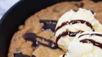 Big Ol' Chocolate Chip Skillet Cookie Big Ol' Chocolate Chip Skillet Cookie