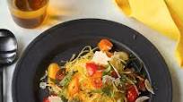 Cherry Tomato and Basil-Topped Spaghetti Squash Cherry Tomato and Basil-Topped Spaghetti Squash