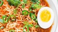 Easy Spicy Sriracha Ramen Noodles Soup Easy Spicy Sriracha Ramen Noodles Soup