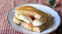 Fresh Mozzarella and Tomato Sandwich Fresh Mozzarella and Tomato Sandwich