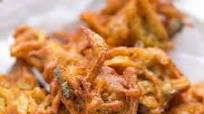 Crispy Onion Bhaji / Pakoda Crispy Onion Bhaji / Pakoda
