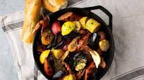 Seafood Boil | Lodge Cast Iron Seafood Boil | Lodge Cast Iron