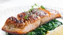 Salmon and Spinach with a Balsamic Sauce Salmon and Spinach with a Balsamic Sauce