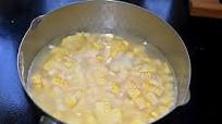 Making Nutritious Sweet Corn Milk with A Slow-Press Juicer Making Nutritious Sweet Corn Milk with A Slow-Press Juicer