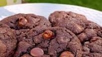 Easy Double Chocolate Chip Cookies Easy Double Chocolate Chip Cookies