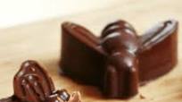 How to Make Peanut Butter Cups in Silicone Molds How to Make Peanut Butter Cups in Silicone Molds