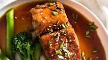 Honey Garlic Salmon (5 Ingredients, 15 Minutes) Honey Garlic Salmon (5 Ingredients, 15 Minutes)