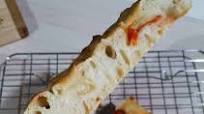 focaccia alta idratazione con pomodorini focaccia alta idratazione con pomodorini
