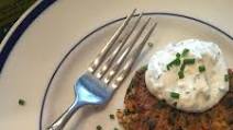 Salmon Spinach Cakes with Herb-y Mayo Salmon Spinach Cakes with Herb-y Mayo
