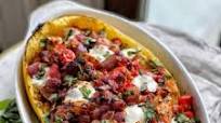 Creamy Spaghetti Squash with Roasted Chicken and Tomatoes Creamy Spaghetti Squash with Roasted Chicken and Tomatoes