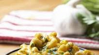 Slow Cooker Vegan Butternut Squash Mac Recipe by Tasty Slow Cooker Vegan Butternut Squash Mac Recipe by Tasty