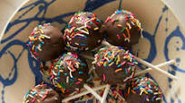 Simple Cake Pops Simple Cake Pops
