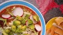 Pozole con codillo, espinazo y trozo (puerco) en olla de presión Pozole con codillo, espinazo y trozo (puerco) en olla de presión