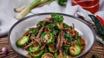 Tumis Oyong Teri (Sauteed Chinese Okra with Anchovies) Tumis Oyong Teri (Sauteed Chinese Okra with Anchovies)