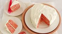 Strawberry White Chocolate Champagne Cake Strawberry White Chocolate Champagne Cake