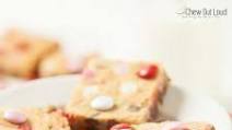 One-Bowl Chewy Blondies Recipe (Cookie Bars) One-Bowl Chewy Blondies Recipe (Cookie Bars)