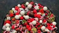 Christmas Fruit Platter: Chocolate Salad Christmas Fruit Platter: Chocolate Salad