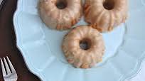 Mini Eggnog Bundt Cakes with Salted Caramel Icing Mini Eggnog Bundt Cakes with Salted Caramel Icing