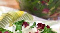 Insalata Tricolore: Italian Salad with 3 Lettuces Insalata Tricolore: Italian Salad with 3 Lettuces