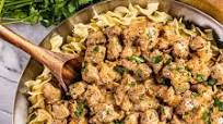 Classic Beef and Noodles (Slow Cooker, Instant Pot or Stove Top) Classic Beef and Noodles (Slow Cooker, Instant Pot or Stove Top)