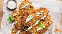 Vegan latkes with sour cream - two ways Vegan latkes with sour cream - two ways
