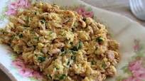 Scrambled eggs with tuna Scrambled eggs with tuna
