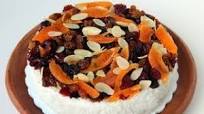 White steamed rice cake (Baekseolgi: 백설기) White steamed rice cake (Baekseolgi: 백설기)