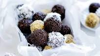 Chocolate fruitcake rum balls Chocolate fruitcake rum balls