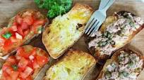Bruschetta - ristede brød i tre varianter Bruschetta - ristede brød i tre varianter